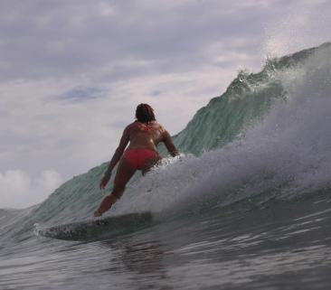 girls surfing