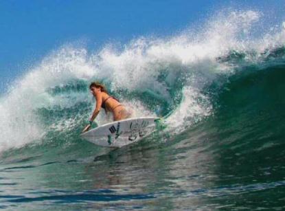 womens surfing